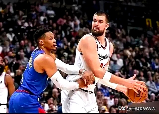 包含马龙对阵约基奇激战胶着，最终险胜对手的词条